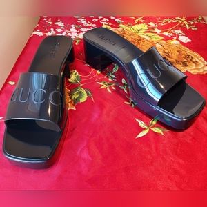 GUCCI Women's Rubber Slide Sandal, Black